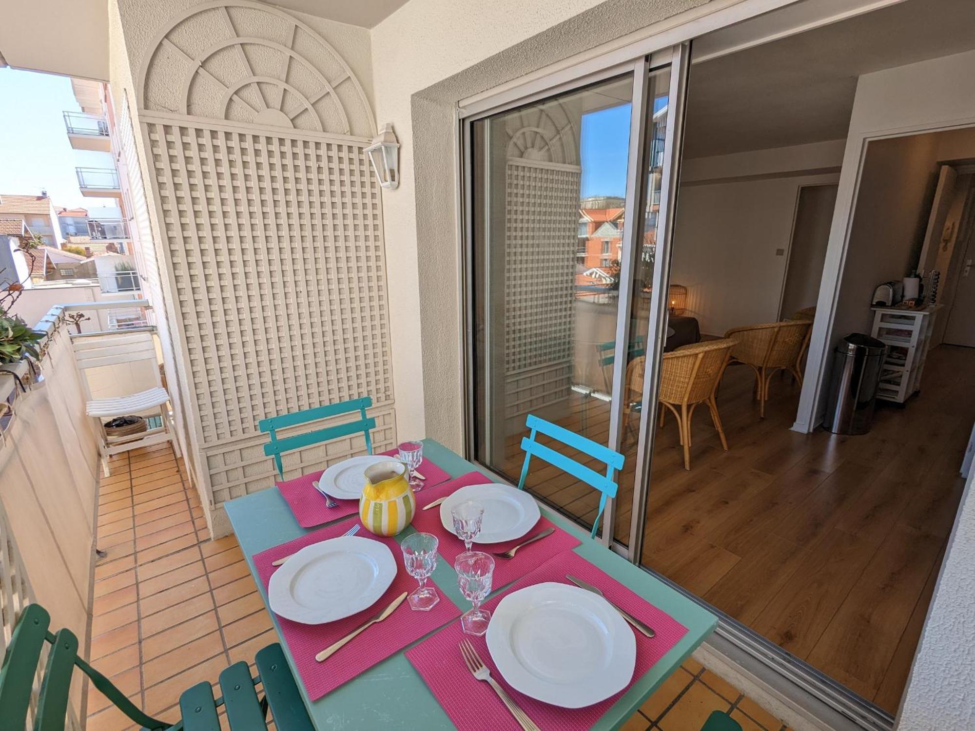 Arcachon Centre: Beau T2 53M² Avec Terrasse, Parking, Ascenseur, Proche Plage Et Commerces - Fr-1-420-93 Екстер'єр фото